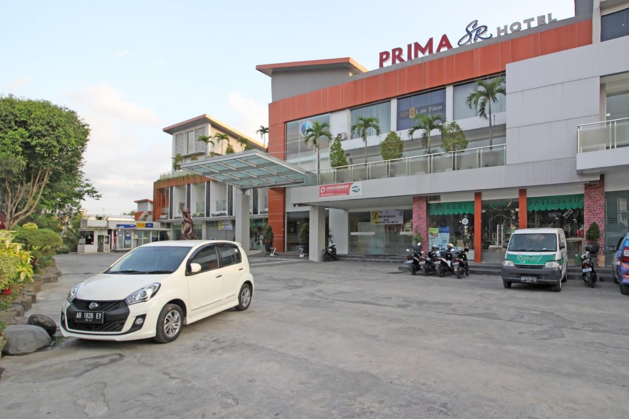 Reddoorz Premium Near Sleman City Hall Джокякарта Екстериор снимка
