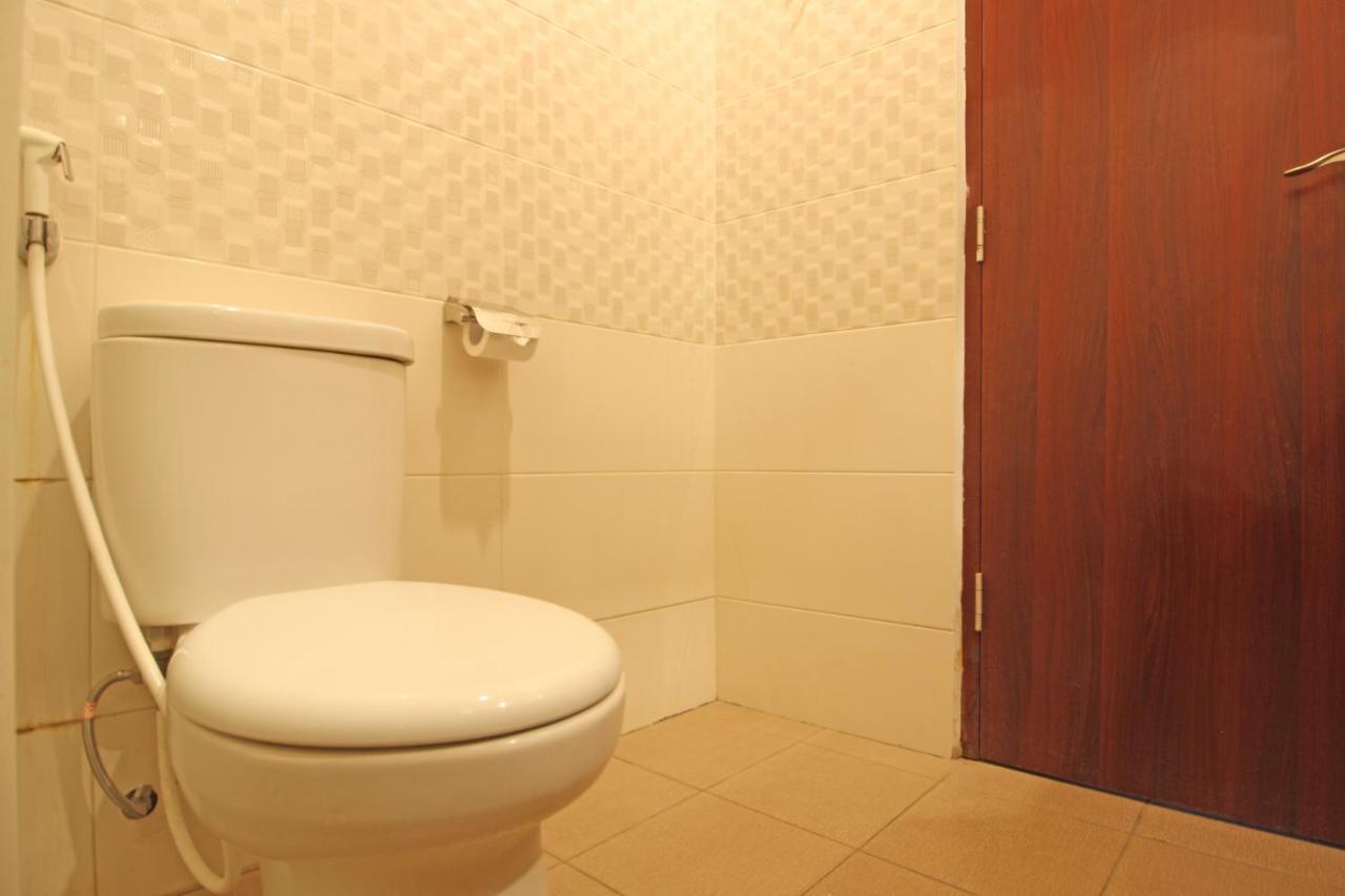 Reddoorz Premium Near Sleman City Hall Джокякарта Екстериор снимка