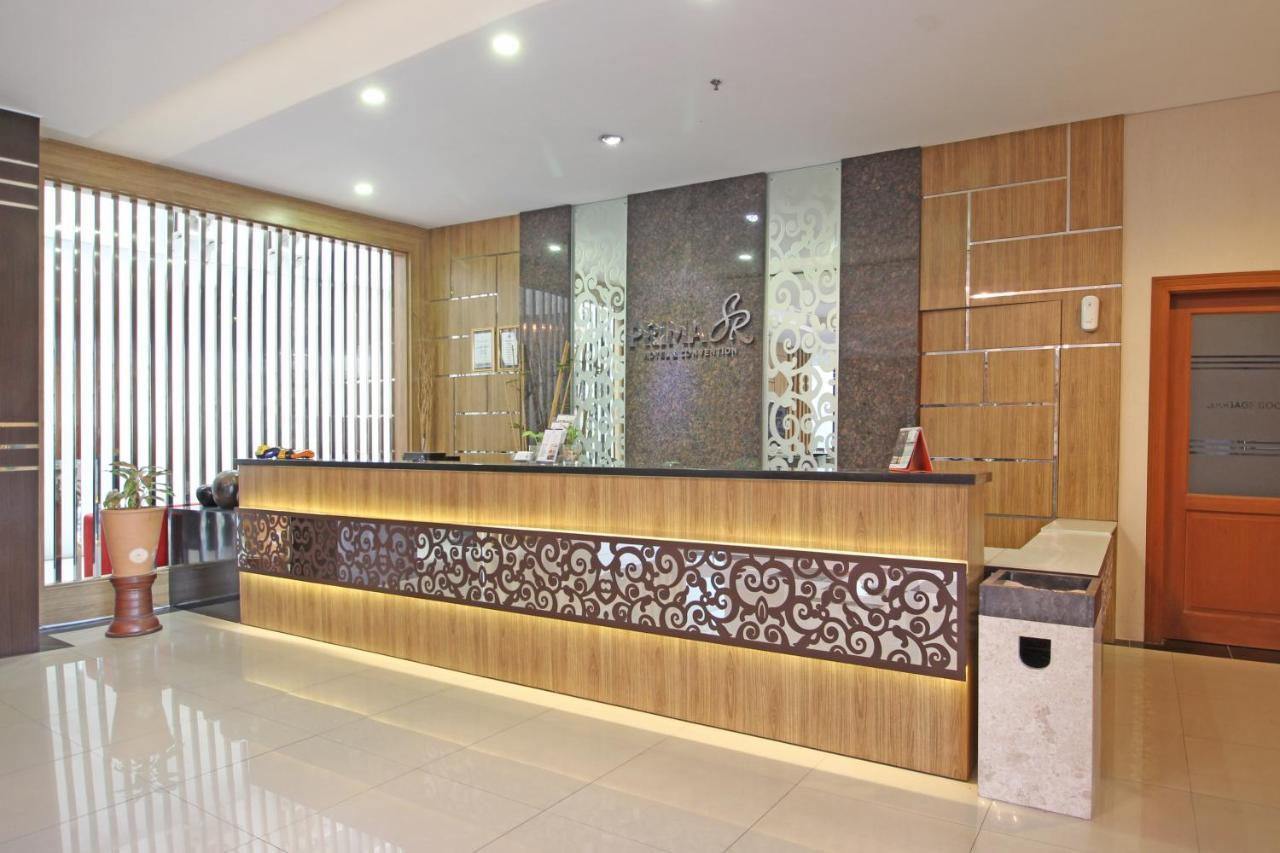 Reddoorz Premium Near Sleman City Hall Джокякарта Екстериор снимка
