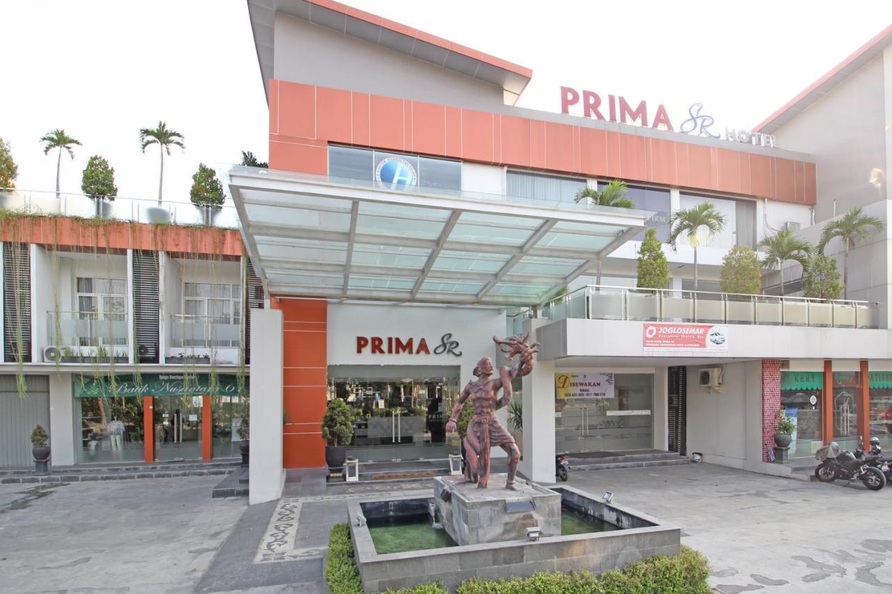 Reddoorz Premium Near Sleman City Hall Джокякарта Екстериор снимка